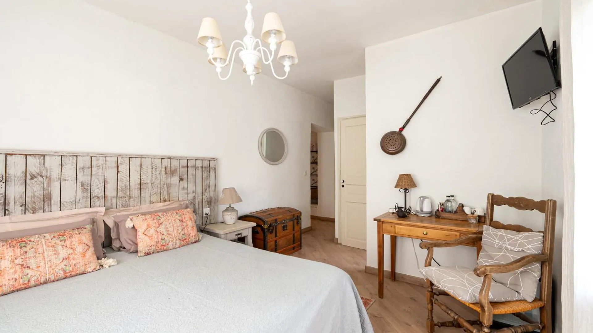 Mas Du Cimai Hotel Evenos 0*,  France